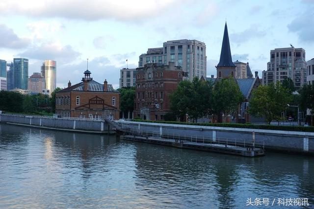 性能全面,索尼黑卡RX100VI行摄体验