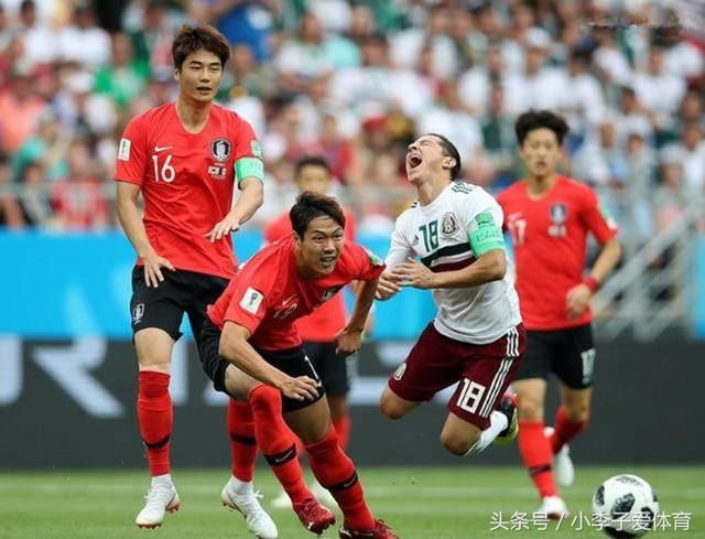功夫足球!韩国队两场比赛47次犯规,队长飞踹墨