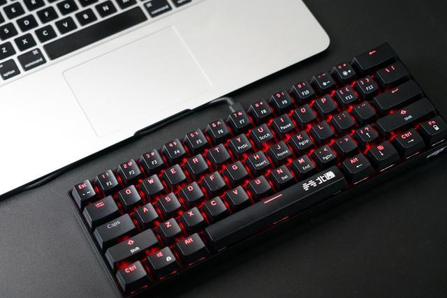 吃鸡不封号,北通k1手游键盘重竖行业标杆!