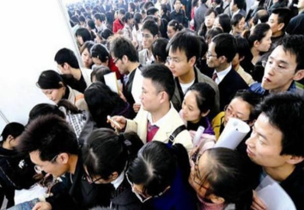 面试官30万创业,外卖和快递行业,你怎么选?答
