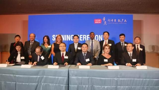 重庆是世界最大的内陆山水城市,也当下最热门