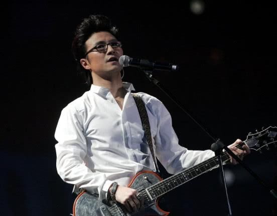 汪峰的婚姻再次出现裂缝?学员深夜大文博疑似