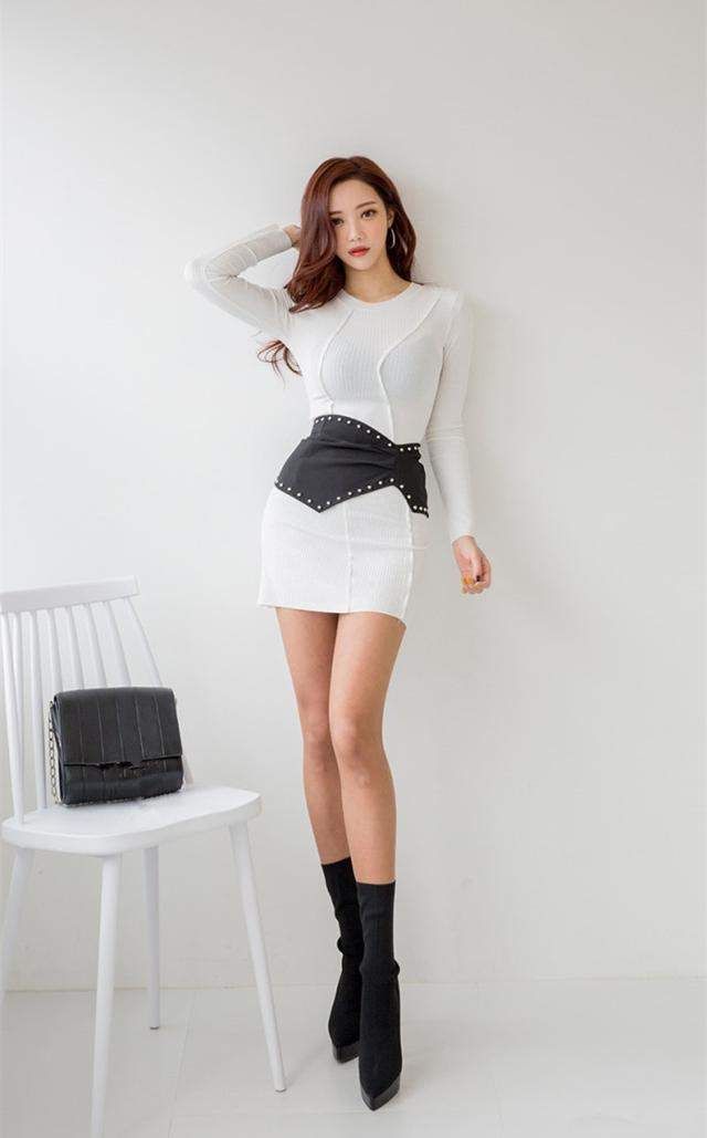 短靴长腿美女,极品好身材!