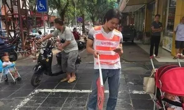 当年那个偷电瓶车的周某现在过得怎么样了?