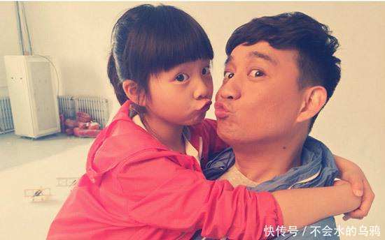 黄磊两发微博秀爱女,娱乐圈中的实力爱女,一家