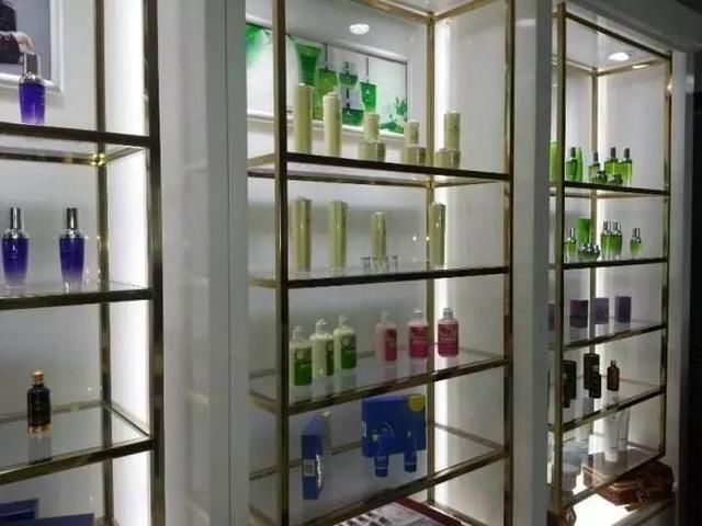 女子花三万美容变毁容,从业十年的美容师揭秘