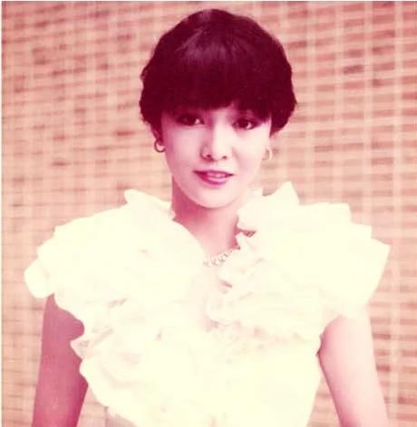 80年代TVB当家花旦,王祖贤曾给她当配角,恋上