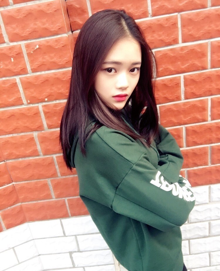 前中国体操第一美女变身女神 高冷范美出天际 前中国体操第一美女变身女神 高冷范美出天际