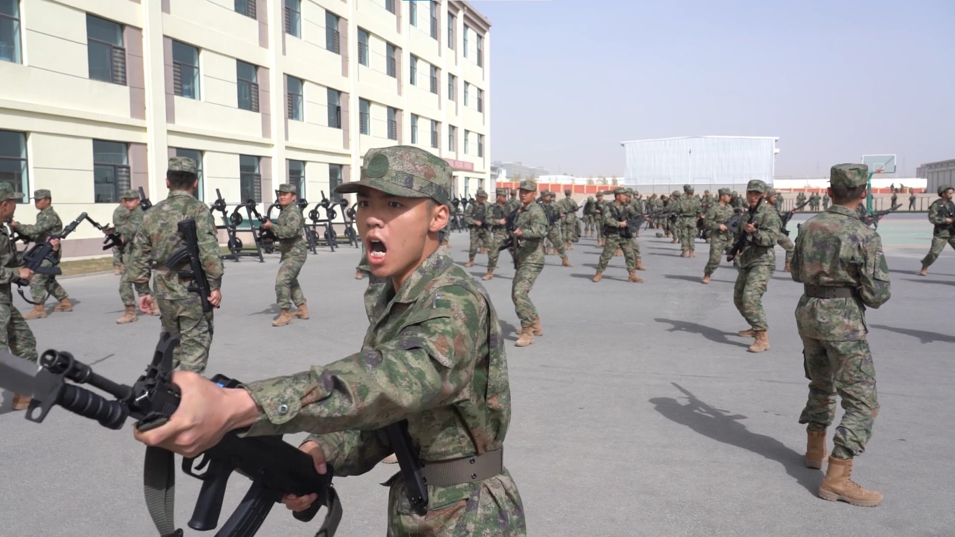 军地暖心回访 助力新兵走好军旅路 军地暖心回访 助力新兵走好军旅路