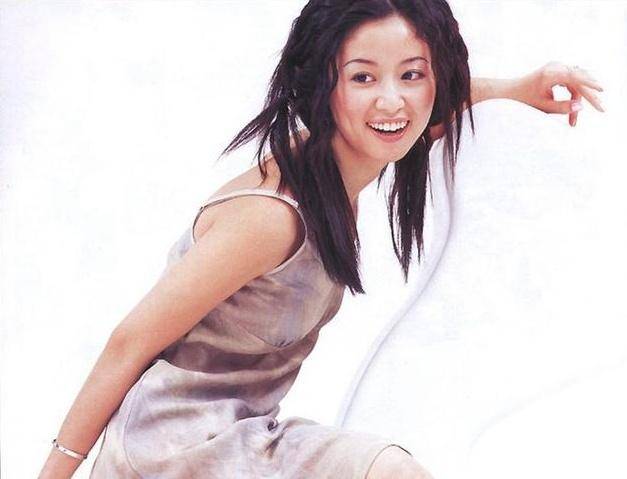 慈善活动从不缺席,7年捐30万,这位当红女星刷