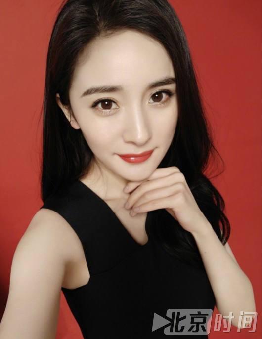 看了赵丽颖杨幂郑爽等女明星的身高体重,我默