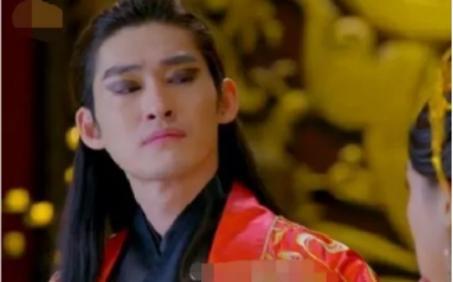 10位古装红衣美男:邓伦邪魅,朱一龙儒雅,张翰是