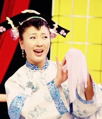 她是二人转皇后,赵本山带她进入影视圈,现在已