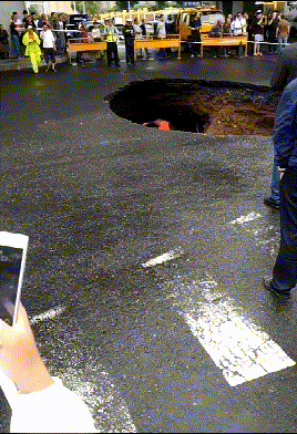 搞笑gif:凡事都要看到好的一面，尬舞也是有好处的(2)