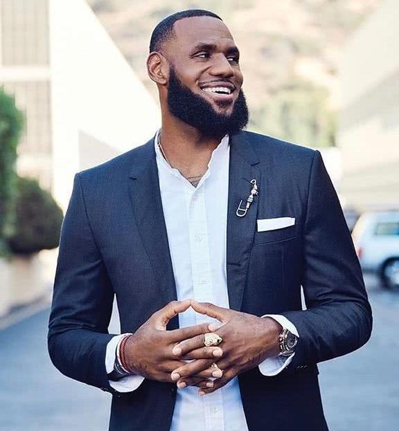 2018体坛运动员代言收入排行榜,C罗4700万排