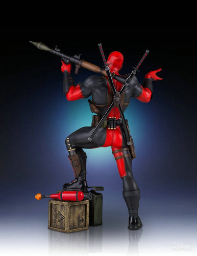 在原著漫画中,死侍本是个普通人,由于得了不治之症而自愿加入"x武器