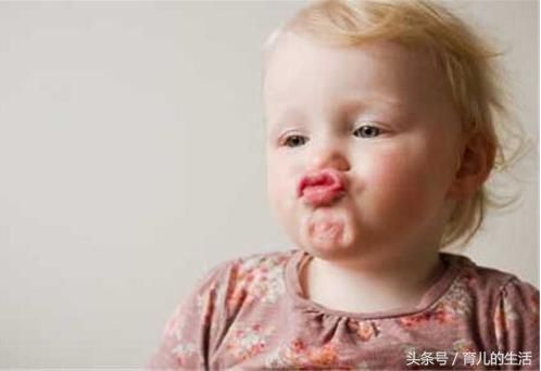 2岁女儿长得不像爸妈,到医院做亲子鉴定,结果