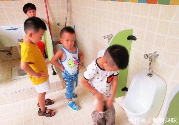 孩子在幼儿园宁可憋着也不大便?背后原因让家