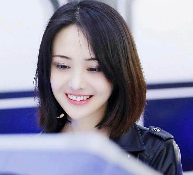 白敬亭公布恋情: 就你了, 傻丫头! 霸气宣布恋情