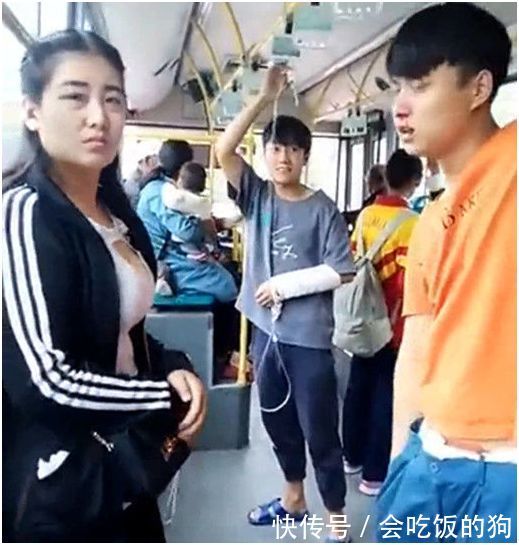 公交车上来一个美女,小伙子盯着看了几眼,结果