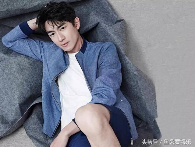 平时屌丝样,拍照贵族范,林更新段子手日常,在逗