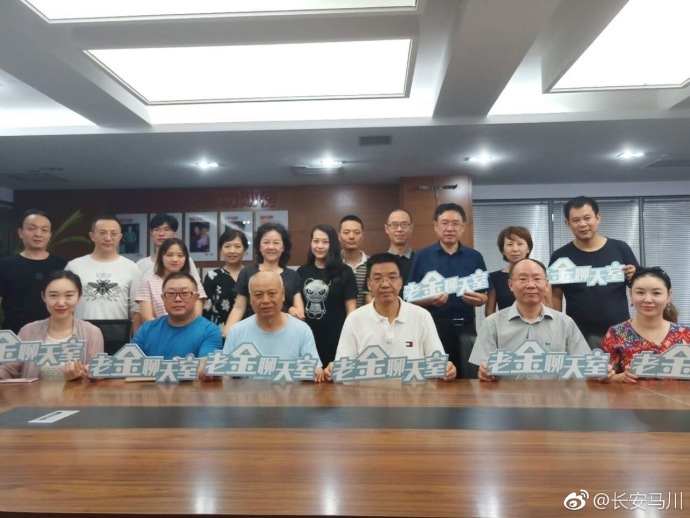 崔永元在京接受《时代人物》杂志社社长马川独