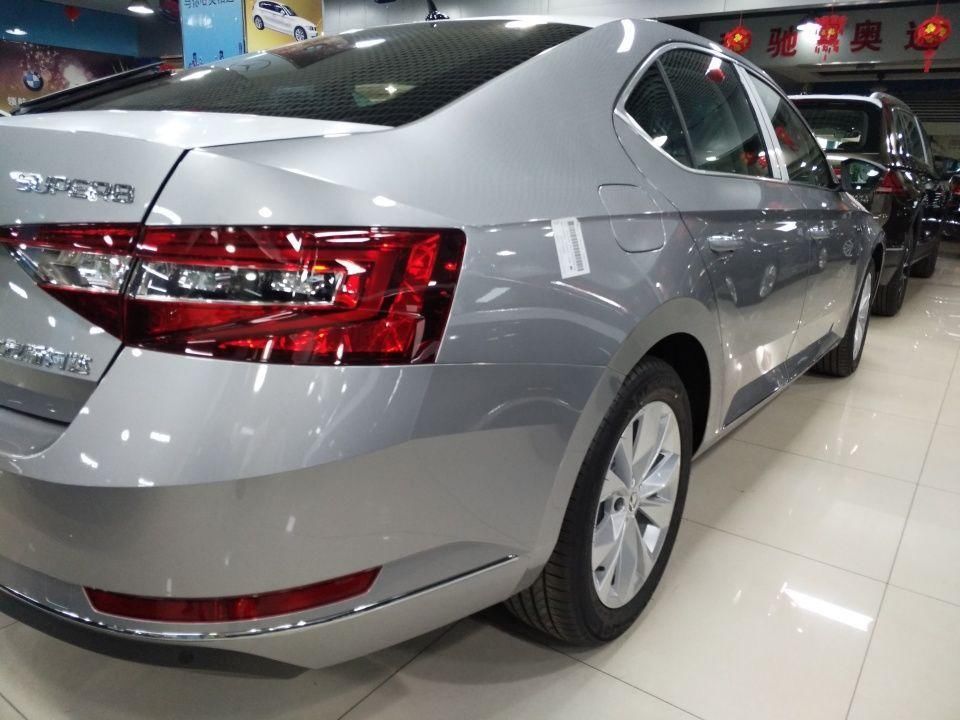 18款斯柯达速派 掀背车 造型帅气