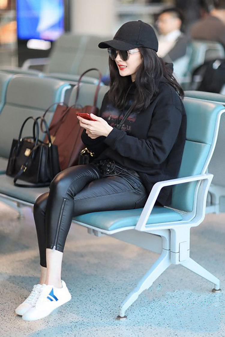 2018新春经典系列小白鞋,这么穿才有明星范儿