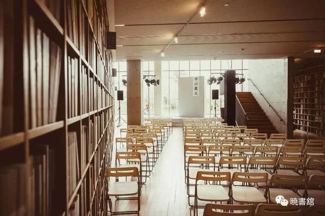 高晓松的诗和远方,大概就是晓书馆的模样