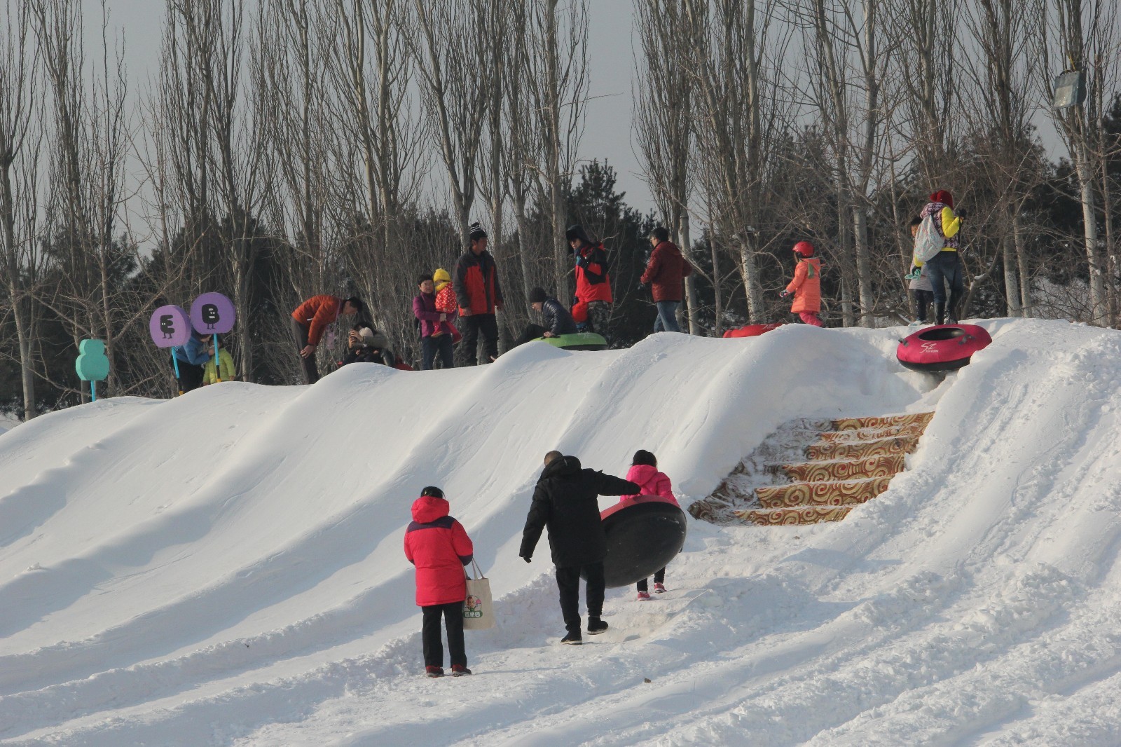 西山冰雪乐园图片