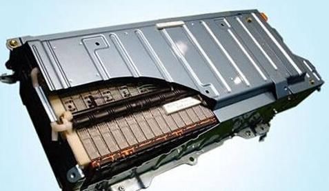 新能源汽车电池寿命大概在6年,更换一块电池的