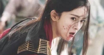 《扶摇》:杨幂彻底黑化,表情狠戾五官狰狞,与阮