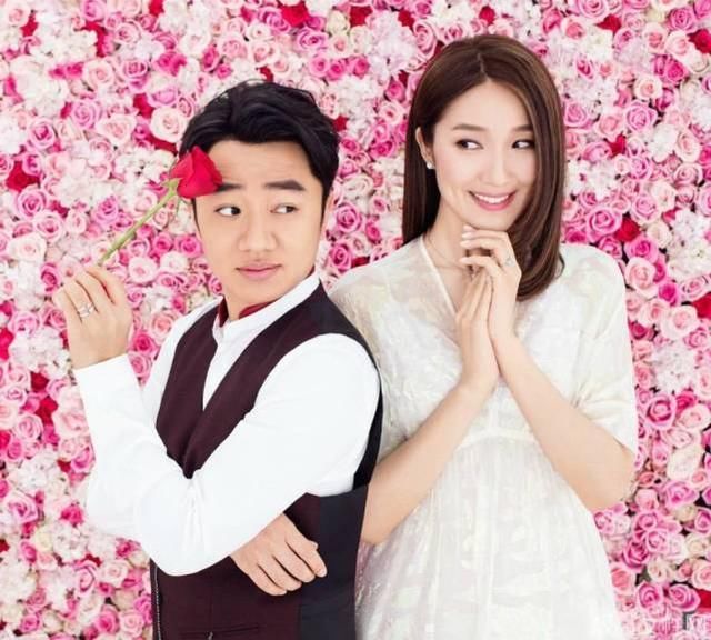 同样是喜剧演员的王祖蓝也是如此,他的老婆李亚楠可是当年的港姐,自从