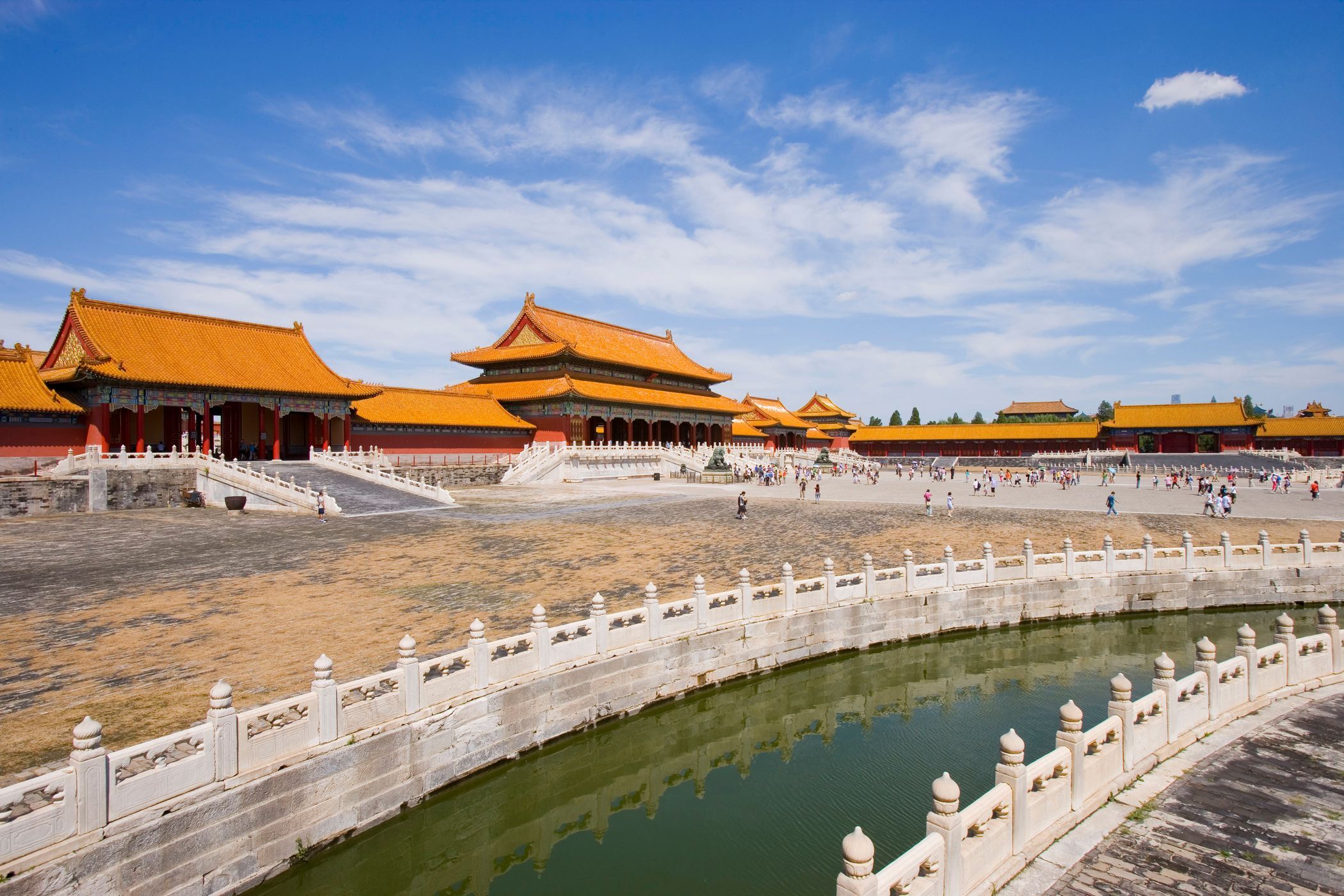 故宫如此雄伟壮观,游客络绎不绝,为什么晚上不