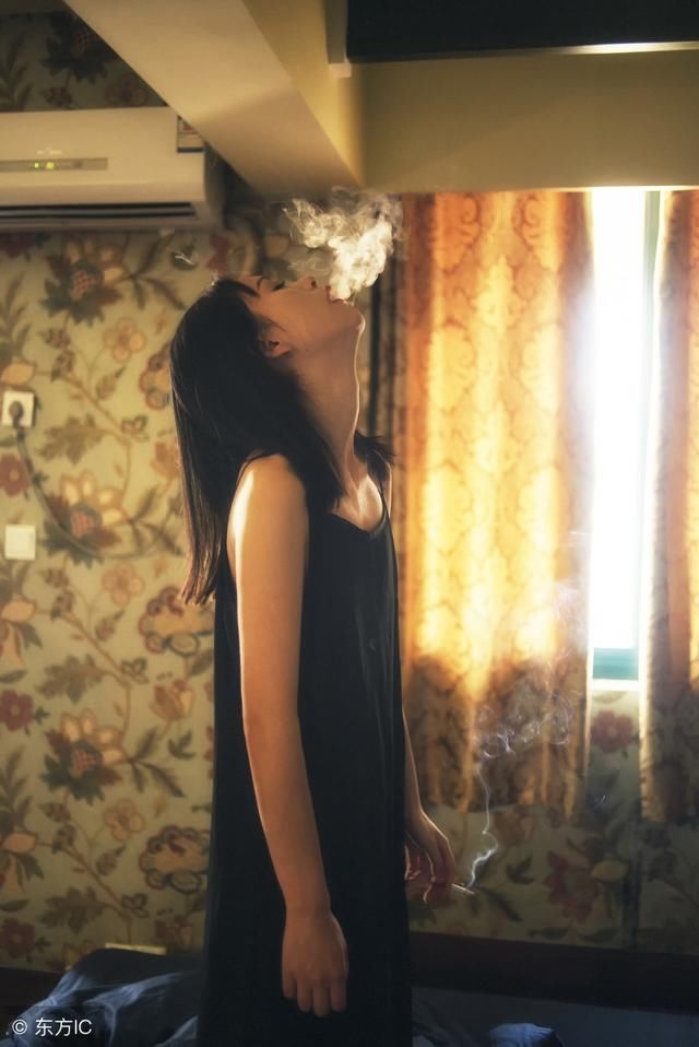 郑愁予《错误》朗诵及赏析