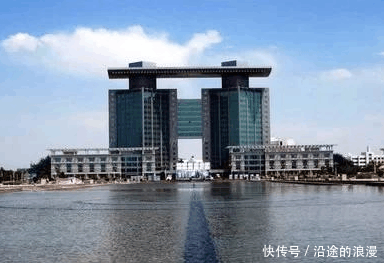 甘肃的嘉峪关酒泉合并了吗?