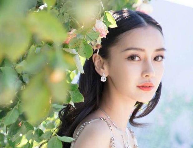 杨颖混血我信,昆凌混血我信,但说她是混血打死