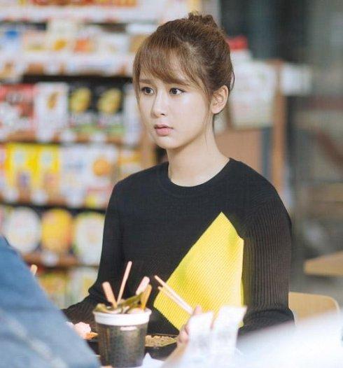 关晓彤等十大90后小花2017影视作品PK,谁是大