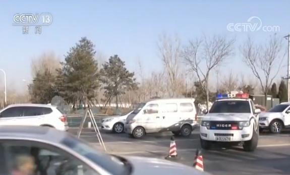 点赞交警!心梗病人遇早高峰 交警开辟绿色通道护送就医 点赞交警!心梗病人遇早高峰 交警开辟绿色通道护送就医