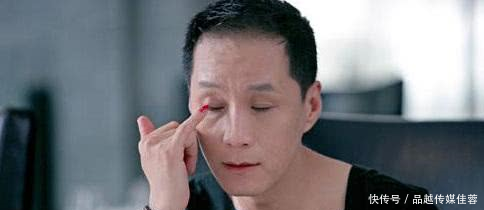 因一剧成名,与大8岁妻子姐弟恋25年始终丁克,