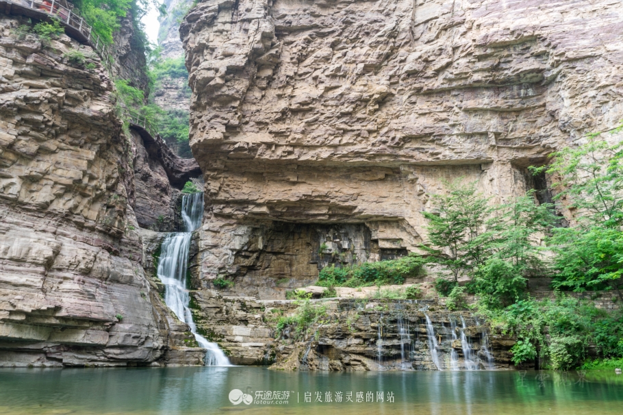 桃花谷內移步換景,景景相連,黃龍潭,飛龍峽瀑布,飛龍峽棧道,九連