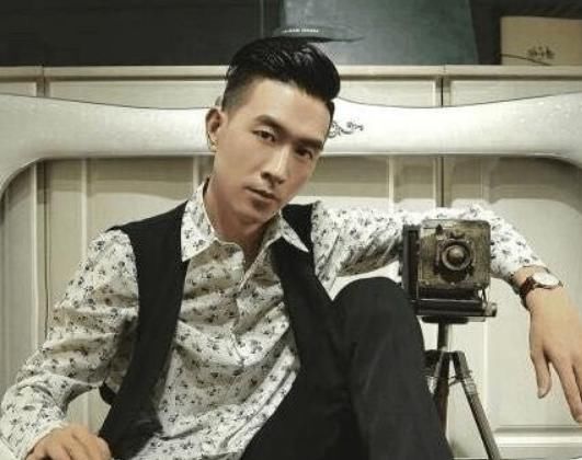 虎牙直播平台内部矛盾丛生,某主播婚内睡了美