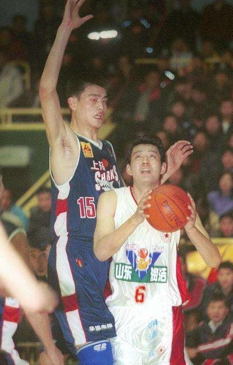 好消息!姚明力挺巩晓彬,49岁逍遥王获篮协新