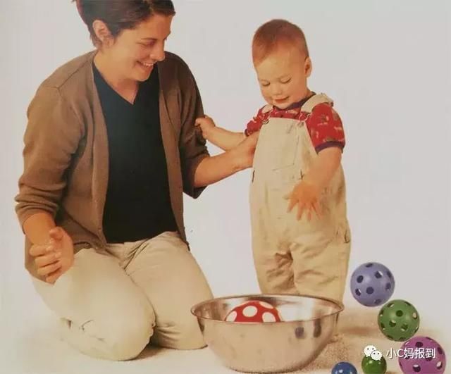 大脑越玩越聪明--适合9个月以上宝宝玩的早教