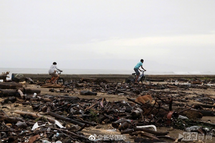 目前为五级的“厄玛”是有气象记录以来大西洋上最强飓风，最高持续风速接近每小时300公里。