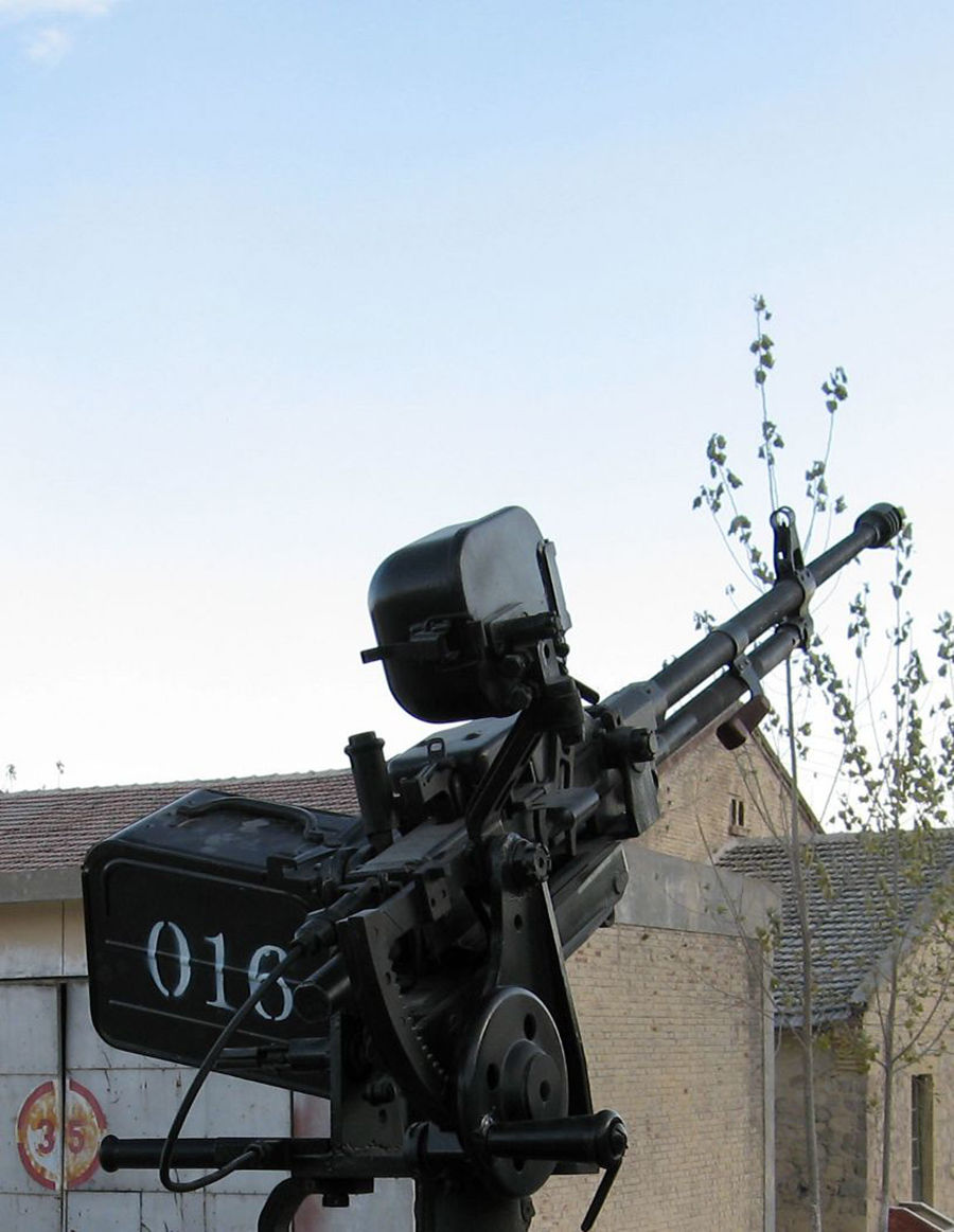 中国研世界最强重机枪火力猛到不讲理:2千米内