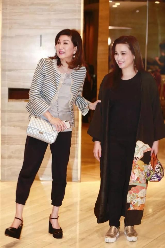 林子善身高165cm,在帅哥云集的tvb中外貌并不突出,缘何竟有如此大的