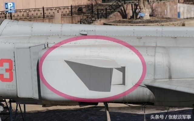 中国从歼10到歼20都如此偏爱鸭翼布局?是否另