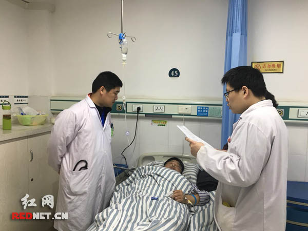 67岁老人被结石折磨半年,医生用小儿输尿管镜