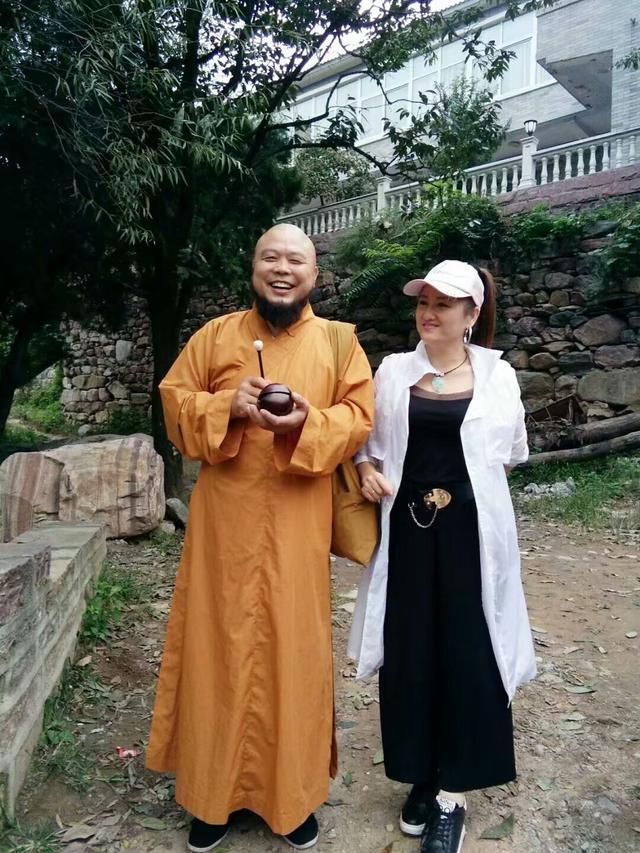 他,和王洪祥都是武林风元老,如今:一个月轻松赚